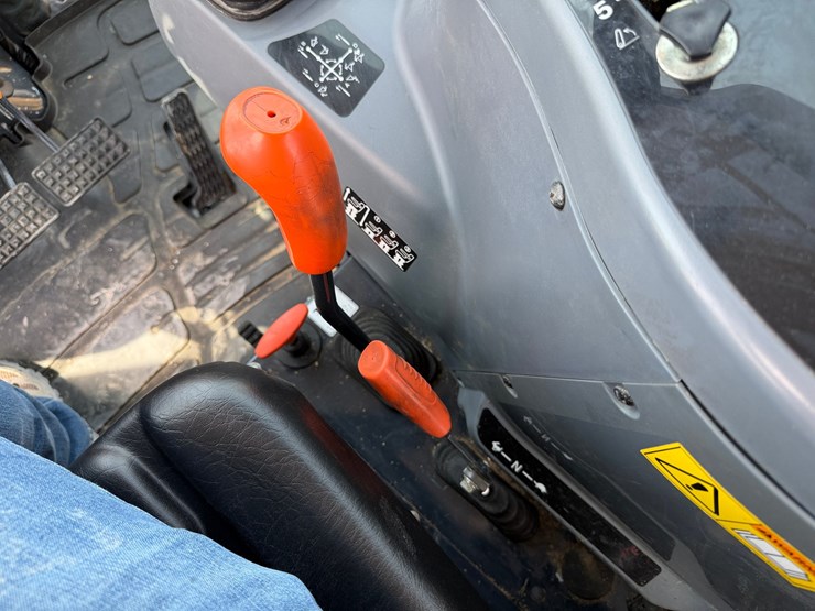 massey-ferguson-4610-image-12