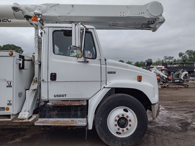 freightliner-fl80-image-22