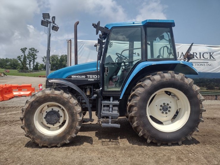 new-holland-ts100-image-1