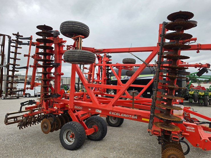 2015-kuhn-krause-8000-40-image-16