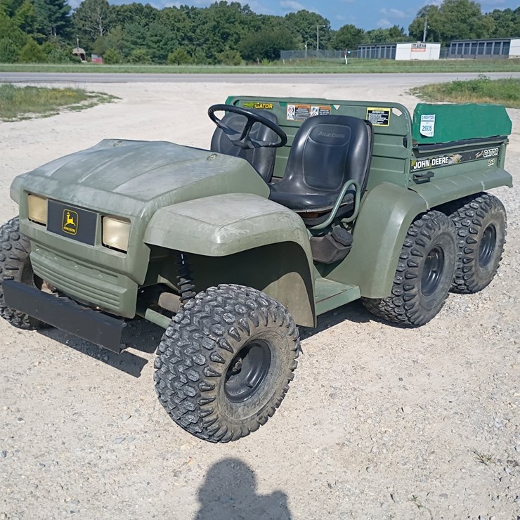 2000 JOHN DEERE GATOR