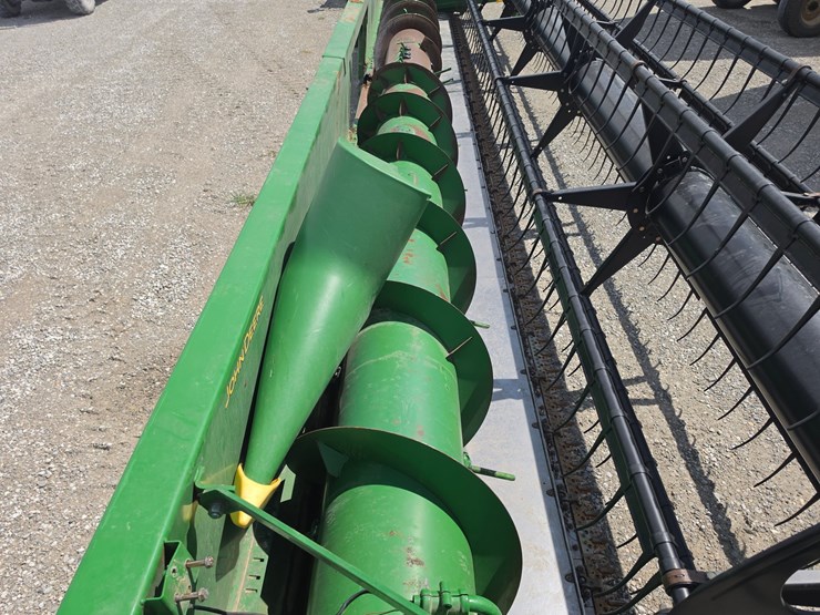 2011-john-deere-630f-image-10