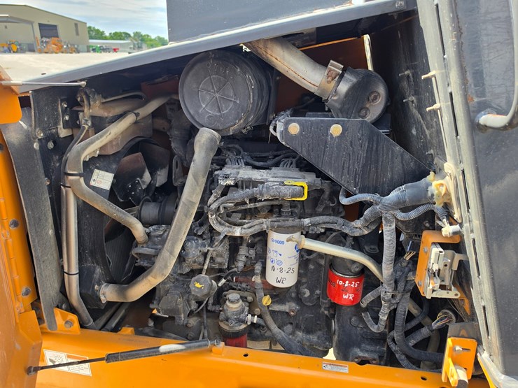 2019-case-588h-image-18