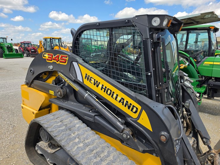 2021-new-holland-c345-image-13