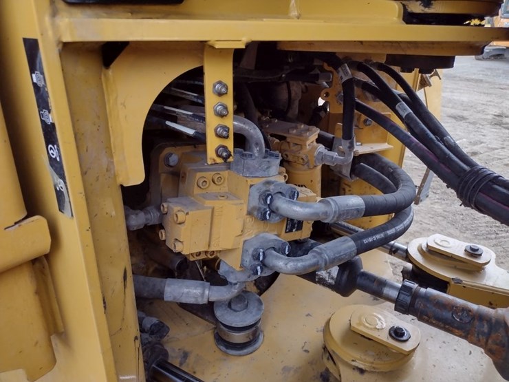 caterpillar-926m-image-31