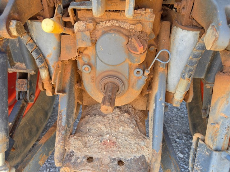 2016-kubota-m7060-image-31
