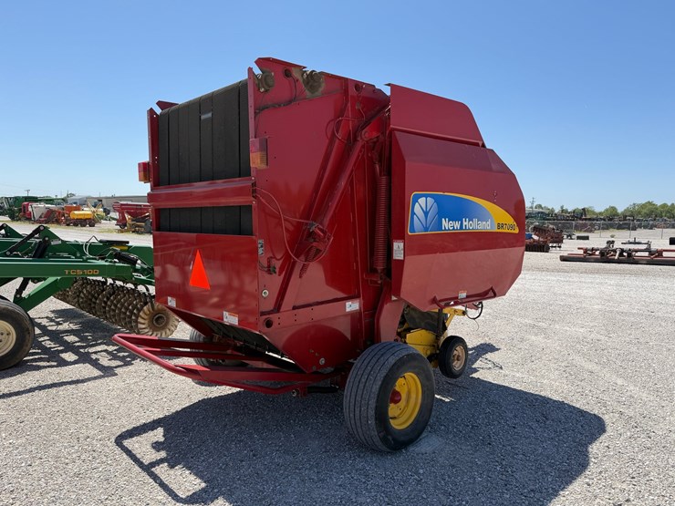 2012-new-holland-br7090-image-7