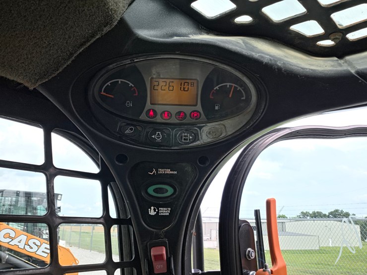 2015-bobcat-t450-image-11