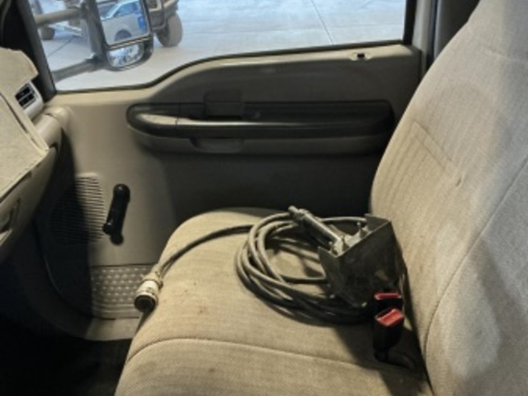 2000-ford-f350-image-21
