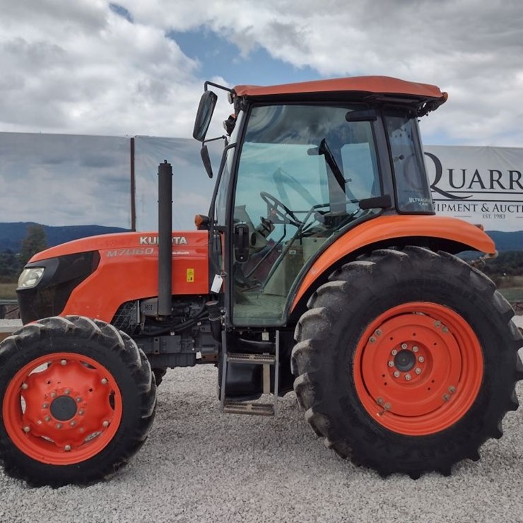 KUBOTA M7060HDC