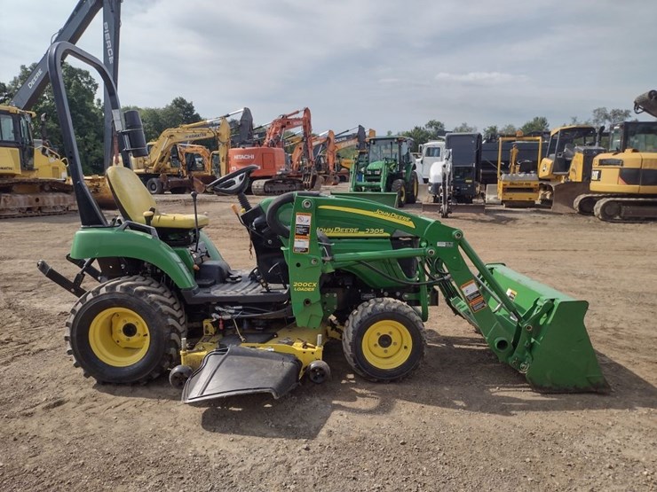 john-deere-2305-image-3