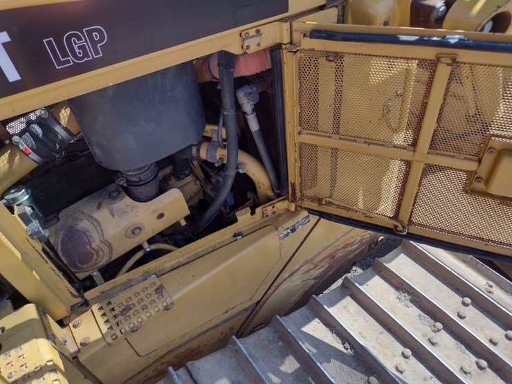 caterpillar-d6t-lgp-image-39