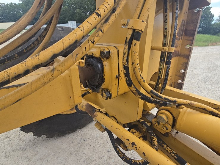 2007-caterpillar-12h-image-106