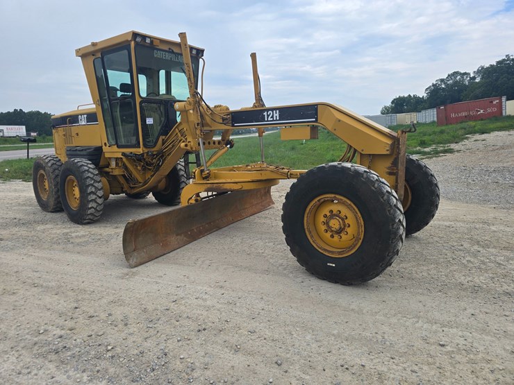 2007-caterpillar-12h-image-26