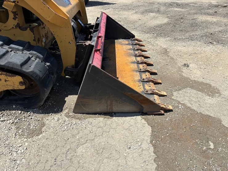 2020-caterpillar-289d3-image-6