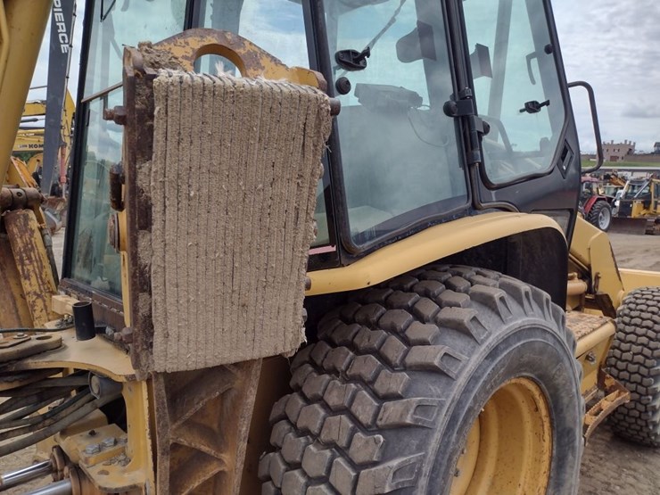caterpillar-416d-image-25