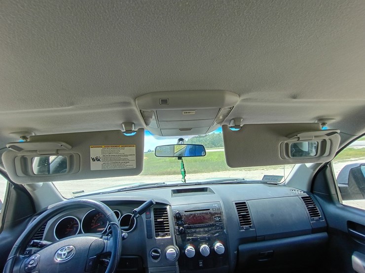 2010-toyota-tundra-image-58