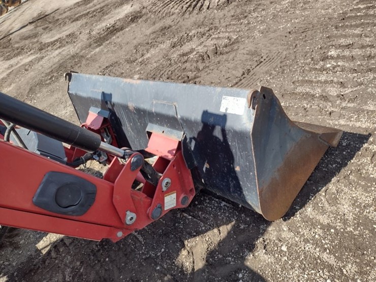 case-ih-farmall-95u-image-22