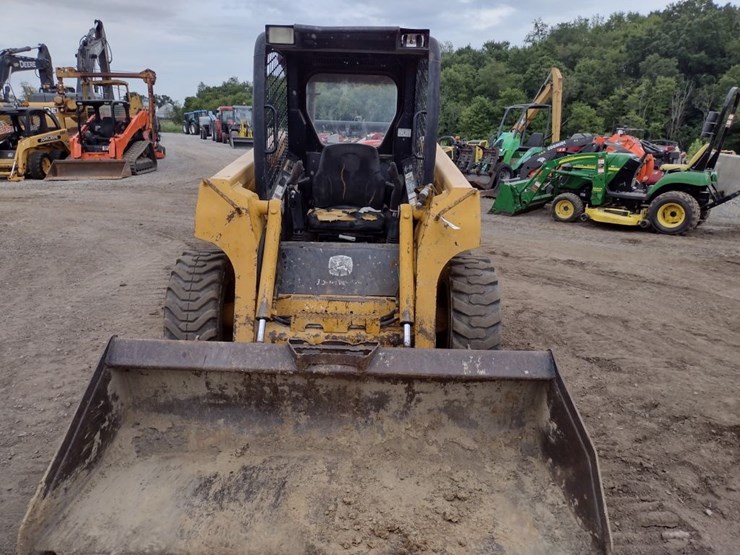 john-deere-317-image-2