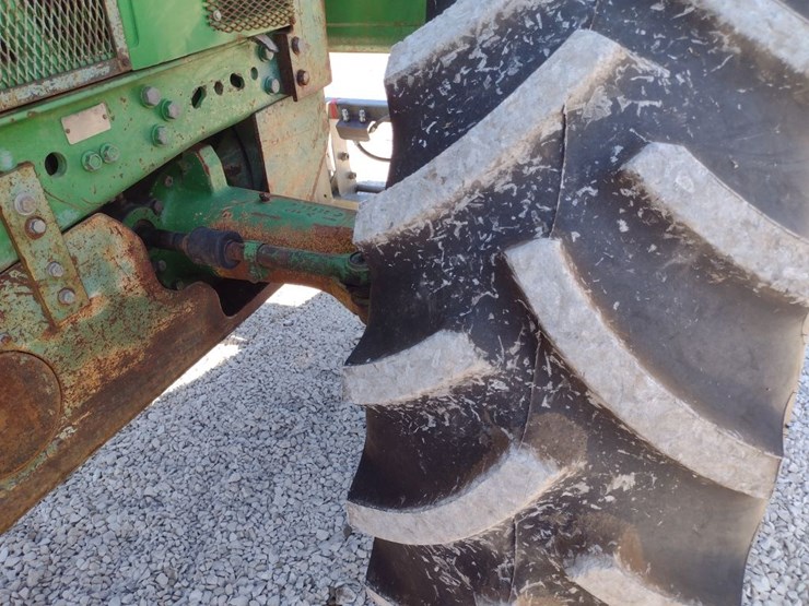 john-deere-7210-image-31