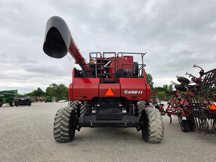 2011-case-ih-7120-image-19