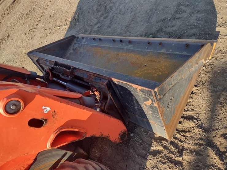 kubota-ssv75-image-18