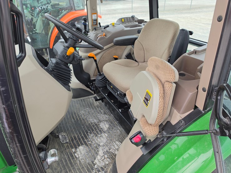 2023-john-deere-5100e-image-10