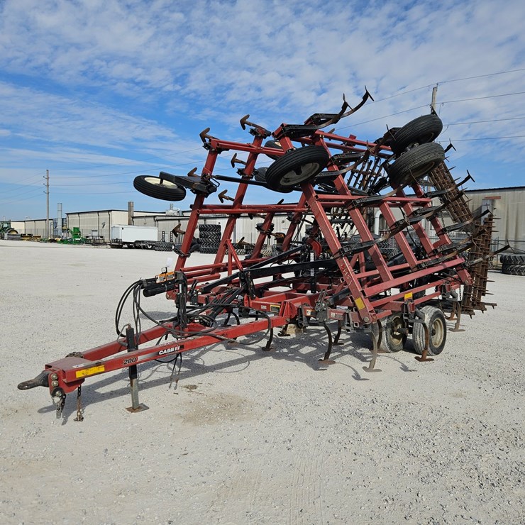 2014 CASE IH 200