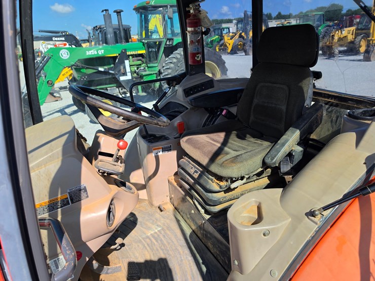 2016-kubota-m7060-image-11