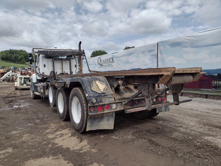 freightliner-114sd-image-41