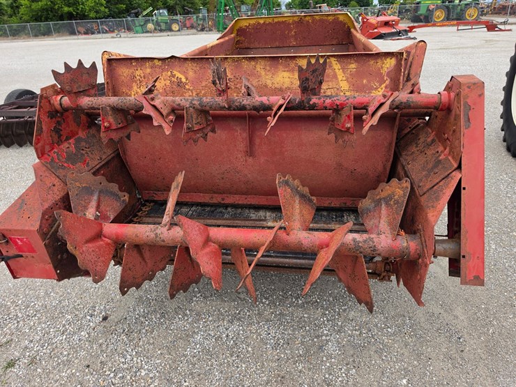 new-holland-155-image-7