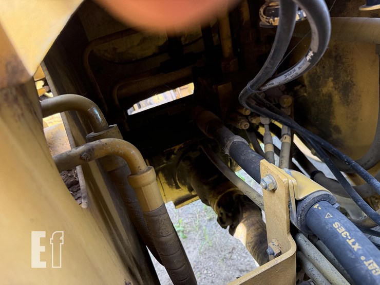 2019-deere-524l-image-13