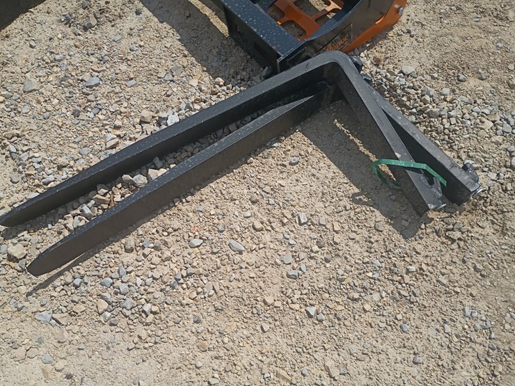 #l76-073-•-landhonor-pallet-forks-skid-steer-attachment-image-5