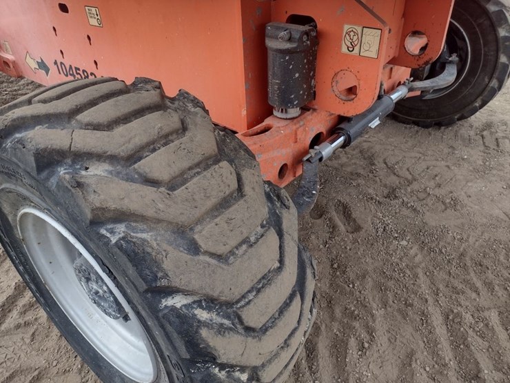 jlg-400s-image-12
