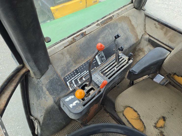 john-deere-4040-image-15