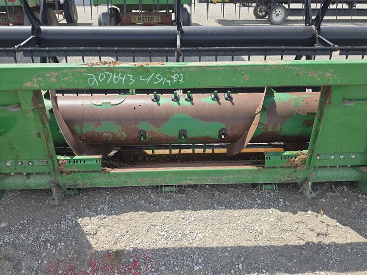 2011-john-deere-630f-image-8