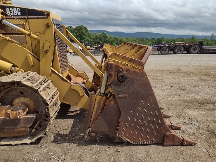 caterpillar-939c-image-35