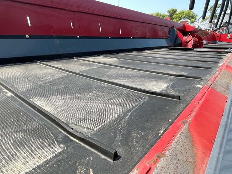 2018-case-ih-3162-image-46