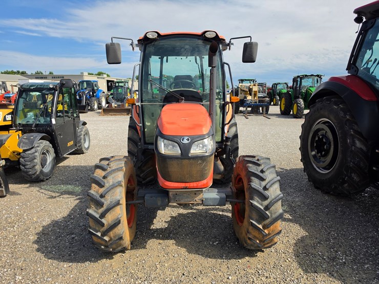 2017-kubota-m7060-image-3