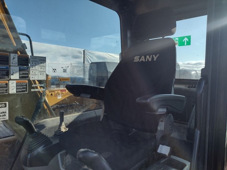 sany-sy135c-image-10