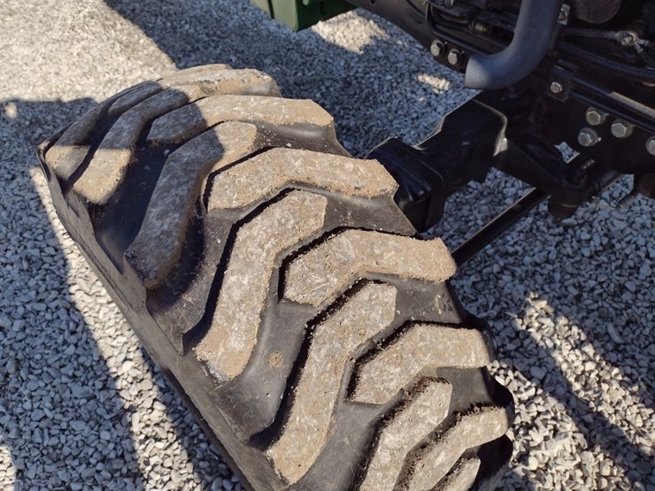 john-deere-4320-image-18
