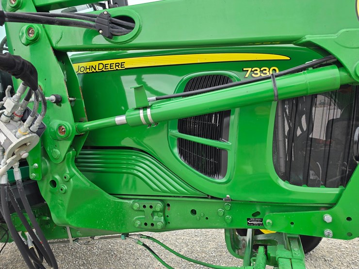 2008-john-deere-7330-image-22