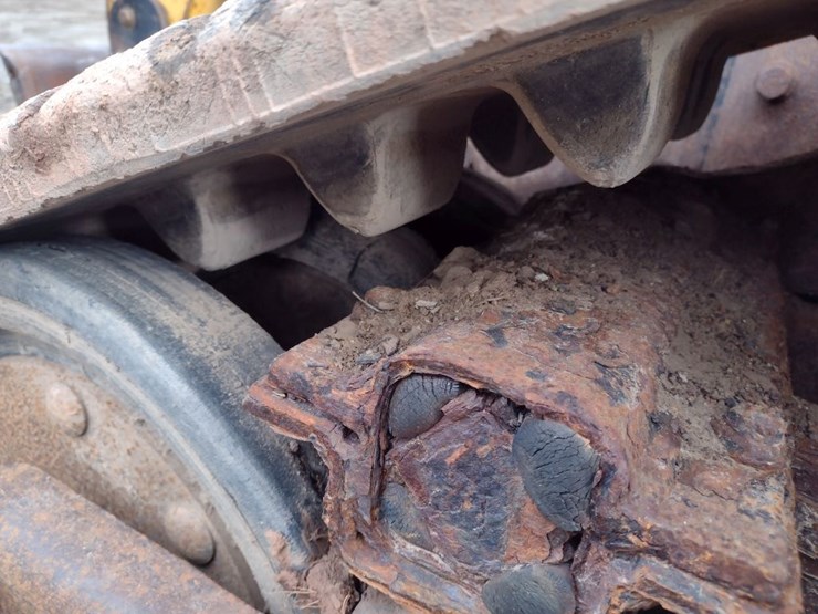 caterpillar-277b-image-14