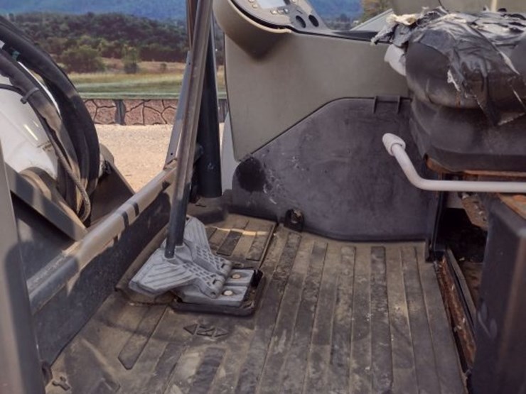 bobcat-e32-image-11