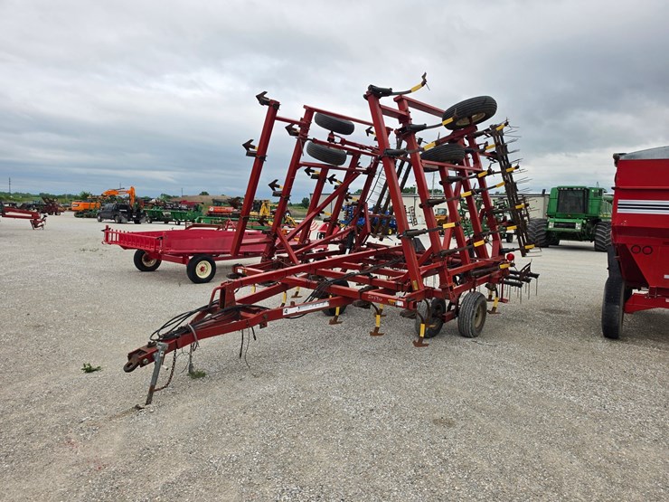 1998-case-ih-4300-image-1