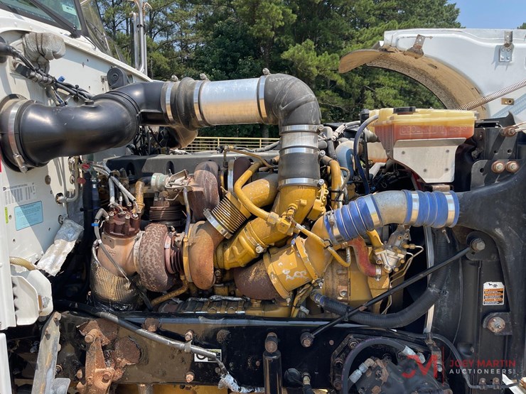2008-peterbilt-367-image-24