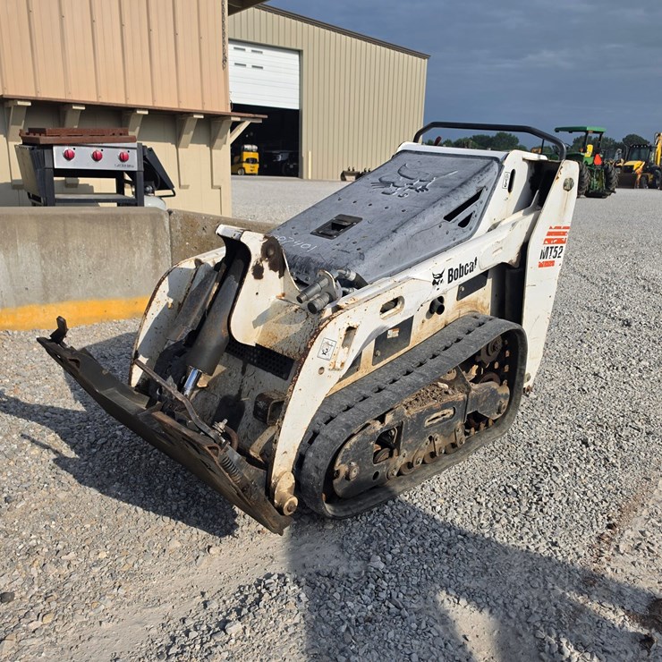 2015 BOBCAT MT52