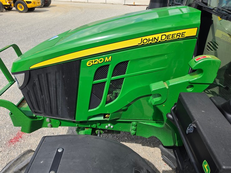 2022-john-deere-6120m-image-4