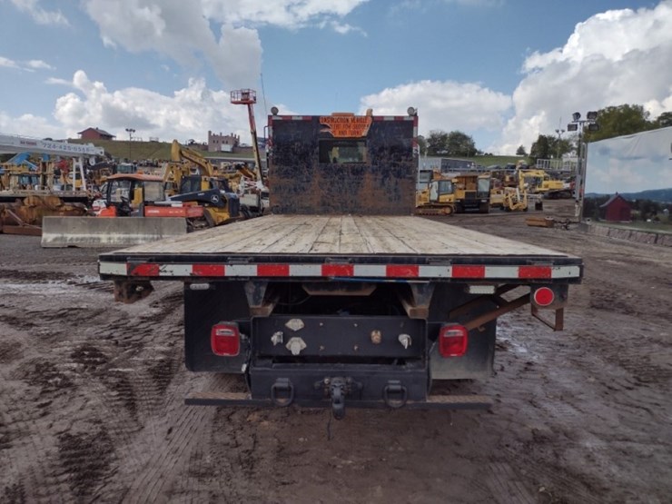 peterbilt-337-image-4