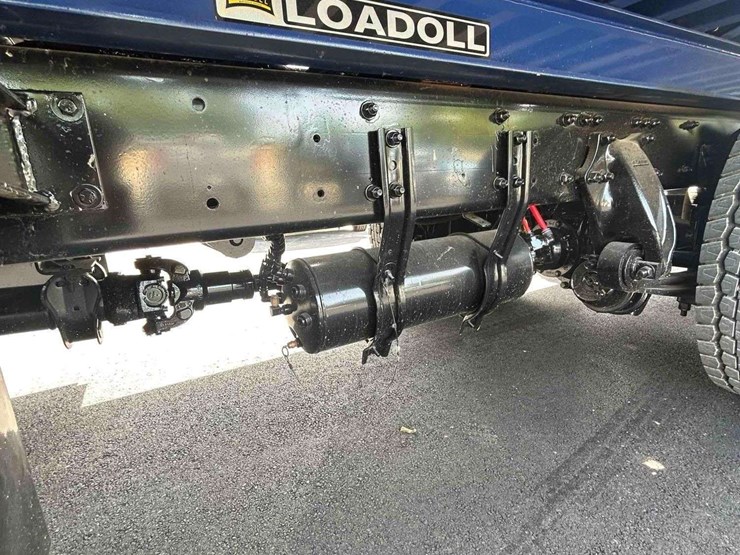 2018-freightliner-m2-106-image-37
